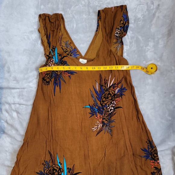 O’Neill summer dress - Picture 3 of 4